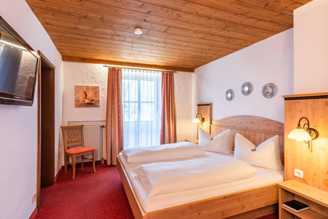 Das Maximilian - Feines Landhotel Am ชลีเอร์ซี ภายนอก รูปภาพ