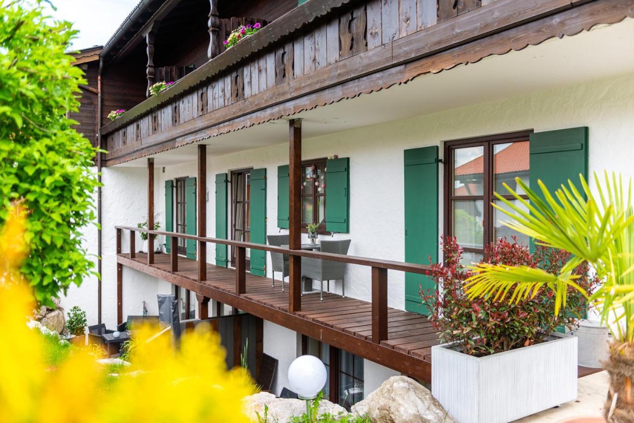 Das Maximilian - Feines Landhotel Am ชลีเอร์ซี ภายนอก รูปภาพ